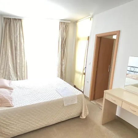 Apartment три комнаты на солнечном берегу *