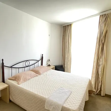Apartment три комнаты на солнечном берегу *